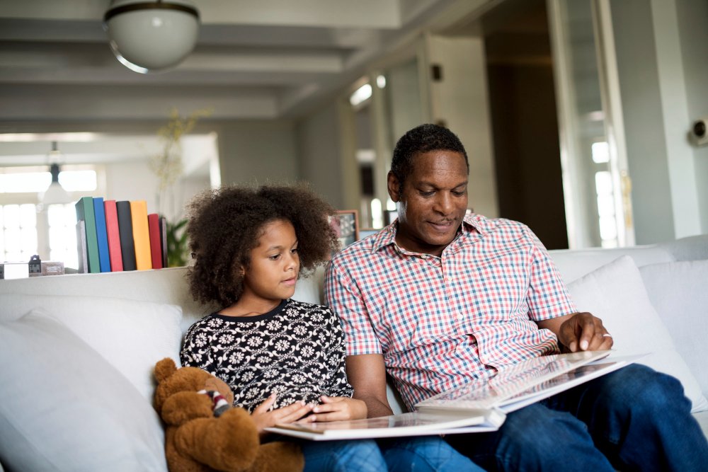 How to Introduce Books to Your Baby: Reading Tips